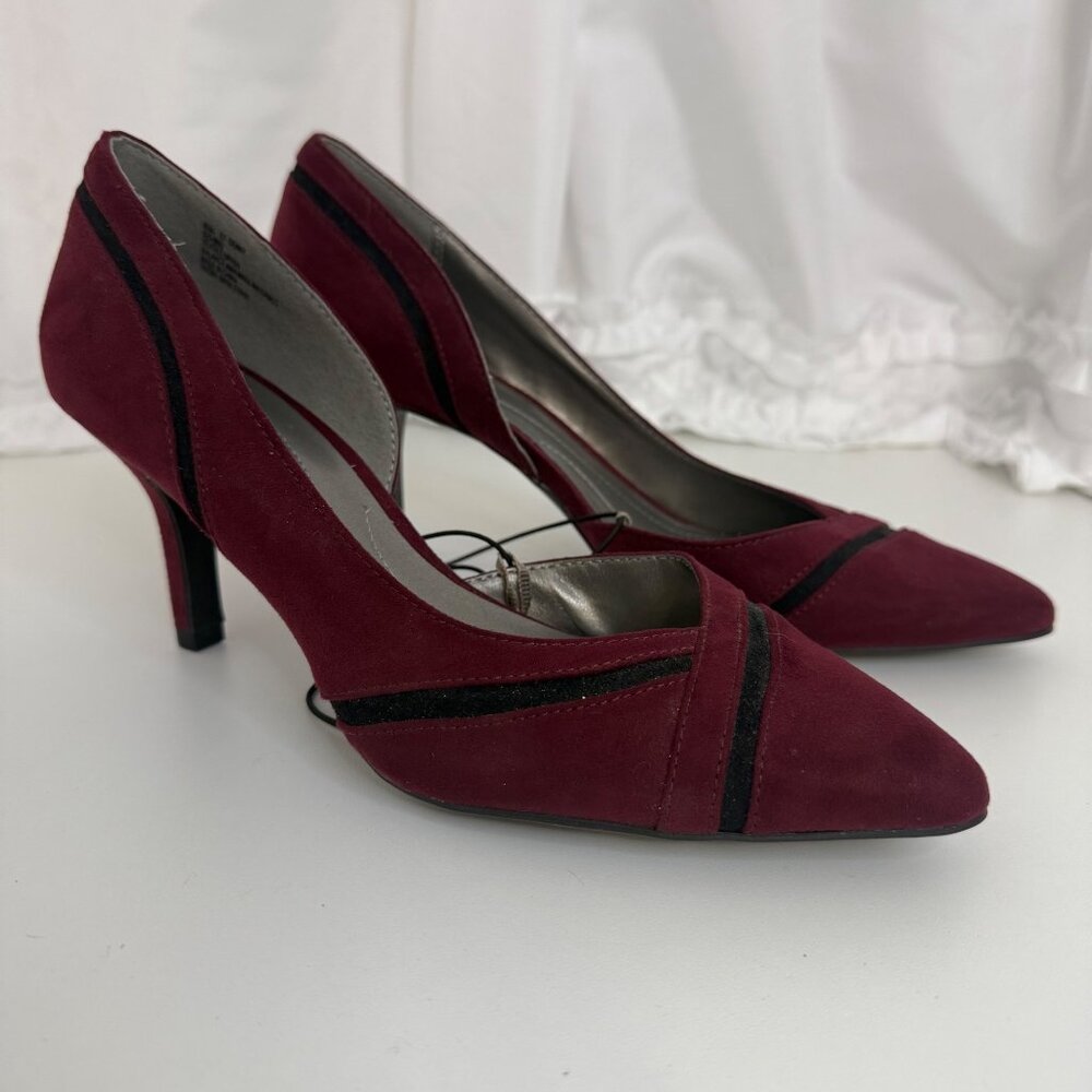 East 5th Wine Red Pointed Toe Heels 8.5M Womens EF Denny Faux Suede Finish